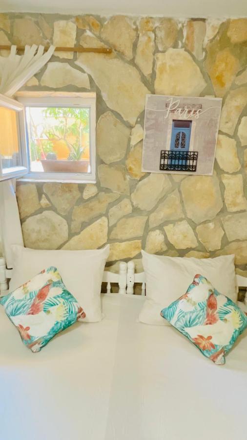 Colorful And Happy Apartment Sukosan - With Parking 外观 照片