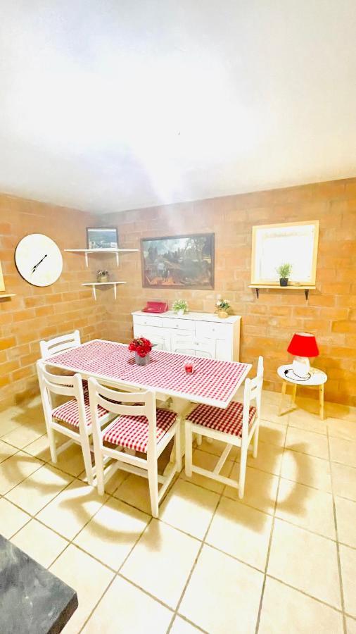 Colorful And Happy Apartment Sukosan - With Parking 外观 照片