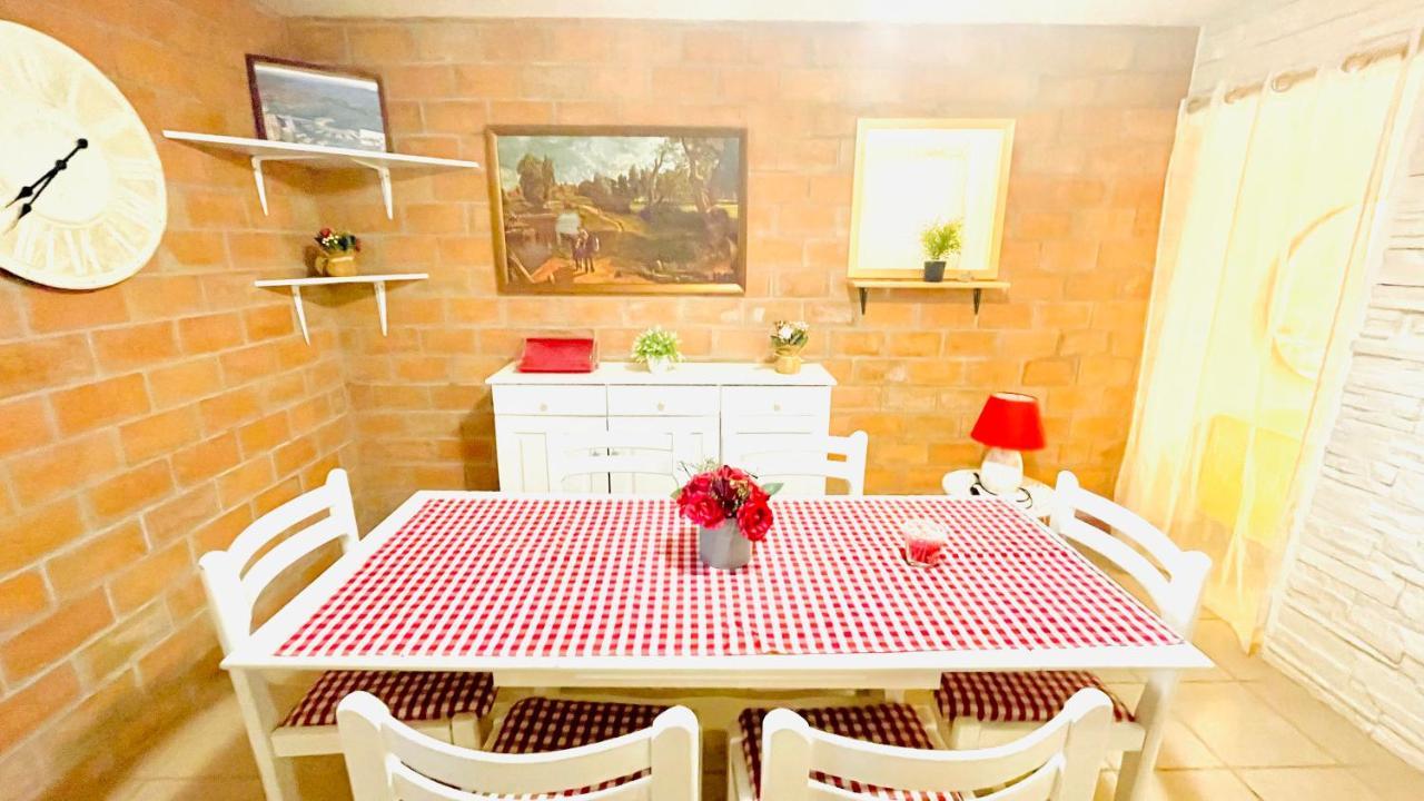 Colorful And Happy Apartment Sukosan - With Parking 外观 照片