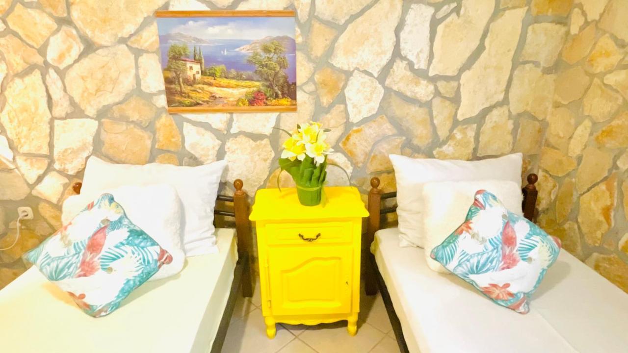 Colorful And Happy Apartment Sukosan - With Parking 外观 照片