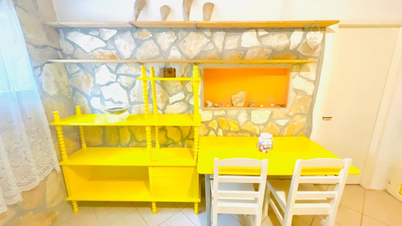 Colorful And Happy Apartment Sukosan - With Parking 外观 照片