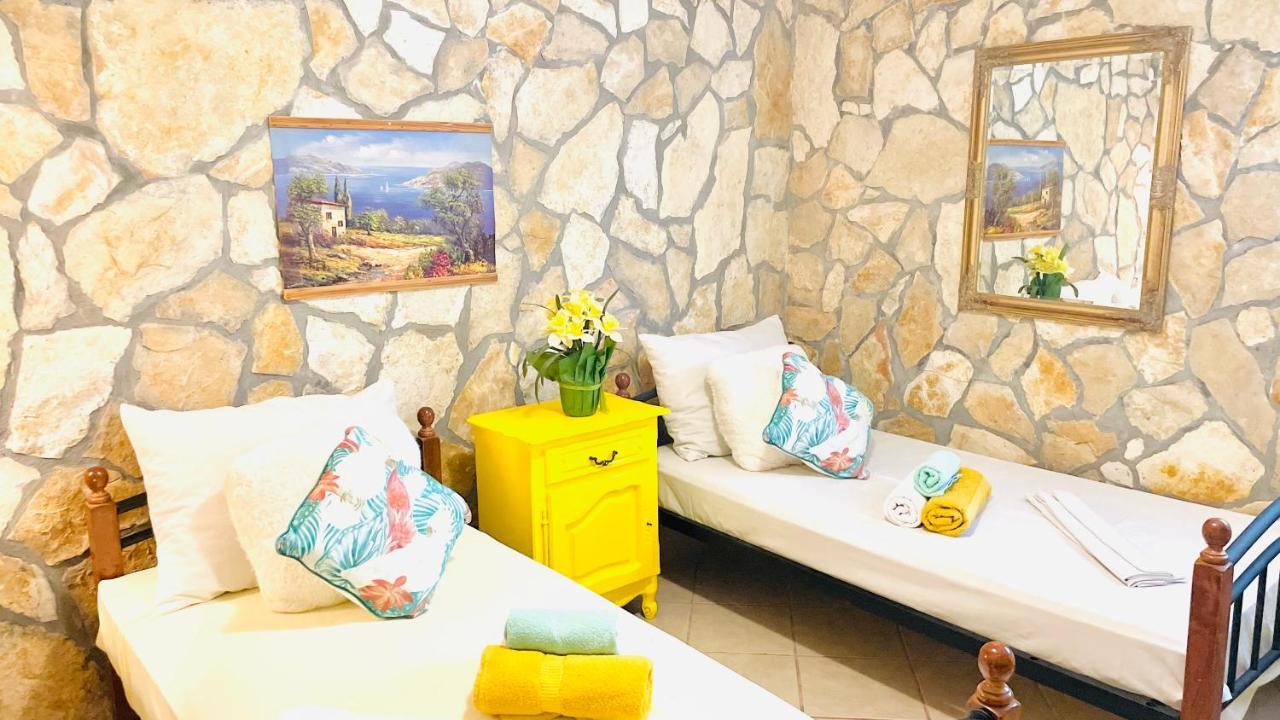 Colorful And Happy Apartment Sukosan - With Parking 外观 照片